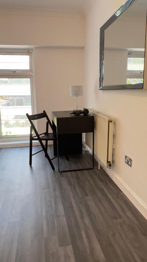 Aldgate Rooms Londra Esterno foto